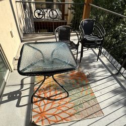 Outdoor Patio Set – Table & 4 Chairs (retail $350)