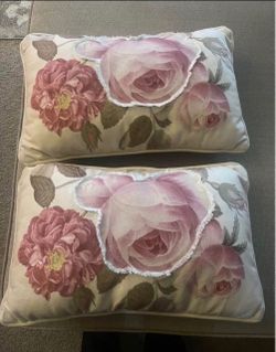 Decorative pillows
