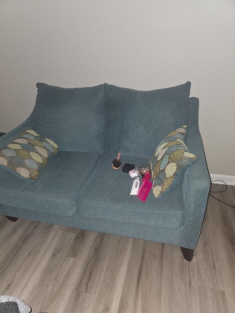 Love Seat With Lamps And Side Table