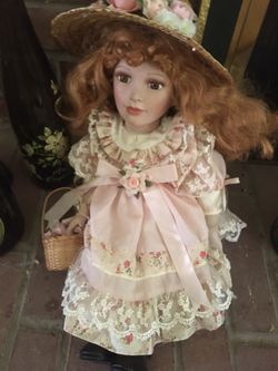 Leonardo Collector Edition Pink Porcelain Doll