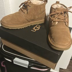 Men’s UGGS  SIZE 10