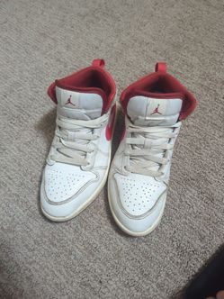 Nike kids Jordans red and white size 3