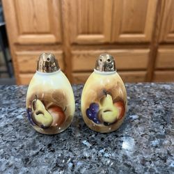 Vintage Ceramic White Urn Hand Painted Fruit Bunch Pair of Salt and Pepper Shakers.  Preowned.  Made in Japan sticker on the bottom.  