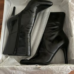 Nine West Black Leather Zipper Boots/Bootie Size Women’s 7.5 