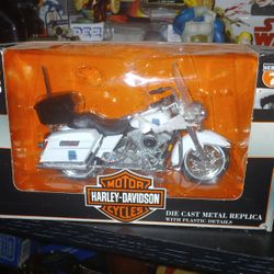 Brand New Harley Davidson Die Cast Metal Collectible Model Motorcycle 