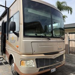 2007 Fleetwood Bounder With Low Miles