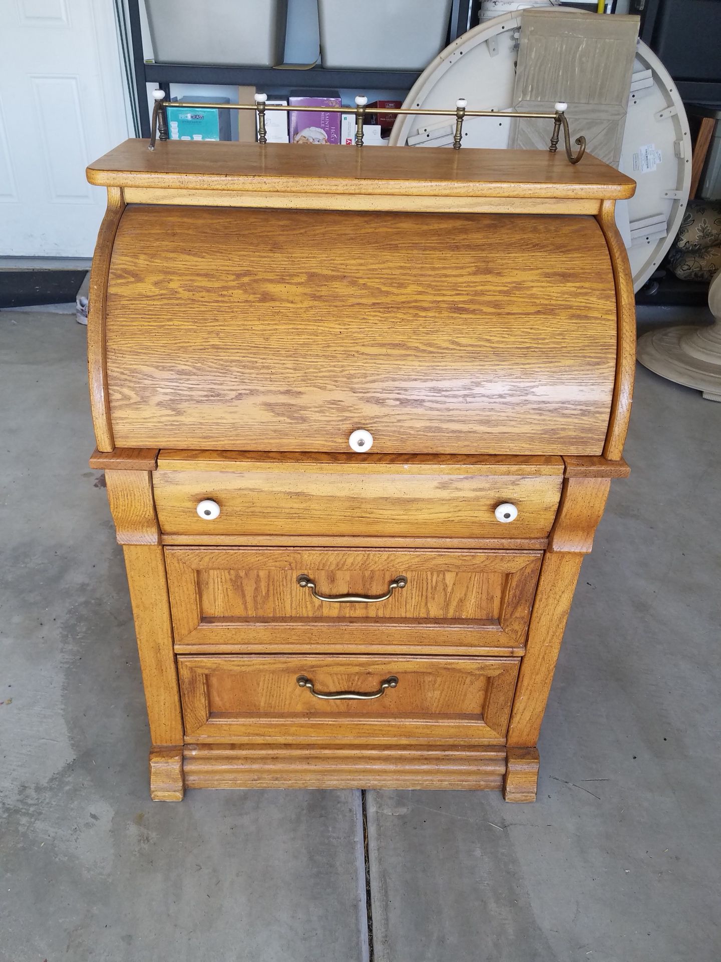 Pulaski Keepsake Roll Top/Secretary Solid Oak Wood Desk