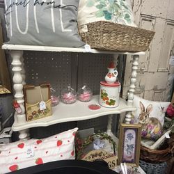 Vintage Farmhouse 3 Level Shelf