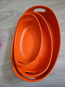 Rachel Ray 3 piece orange bakeware set- never used