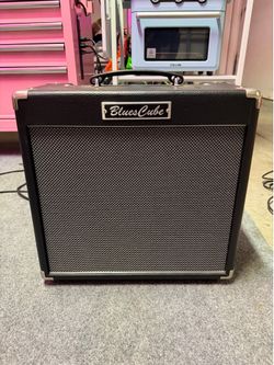 Roland Blues Cube Hot Guitar Amp with cover