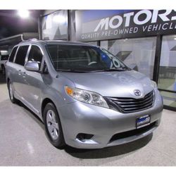 2013 Toyota Sienna LE Minivan