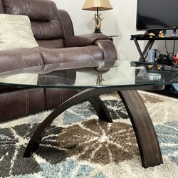 Modern Glass Coffee Table – Sleek & Stylish Design