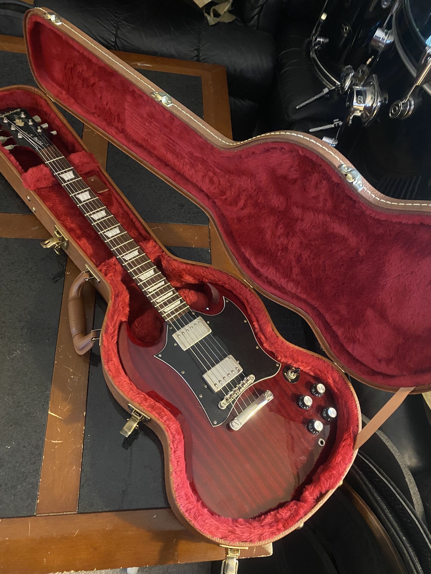 Epiphone Limited Ed SG Pro Guitar and Gibson SG Case