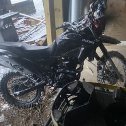 Dirt Bike (Hawk 250)
