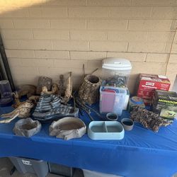 Reptile Supplies 