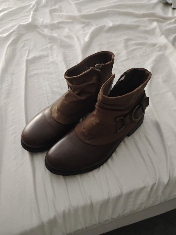 Earth Origins Brown Ankle Boots