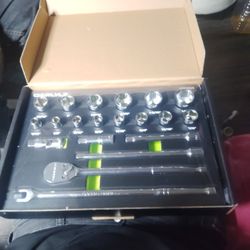 Carlyl 20 Pc 1/2 Drive Sae Mechanic Tool Set 