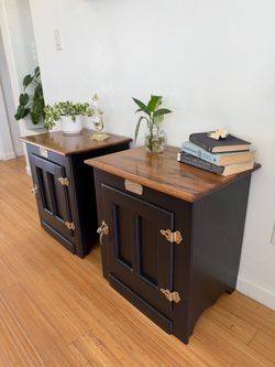 pair of vintage Acorn Furniture of California nightstands