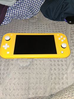 Nintendo switch lite yellow