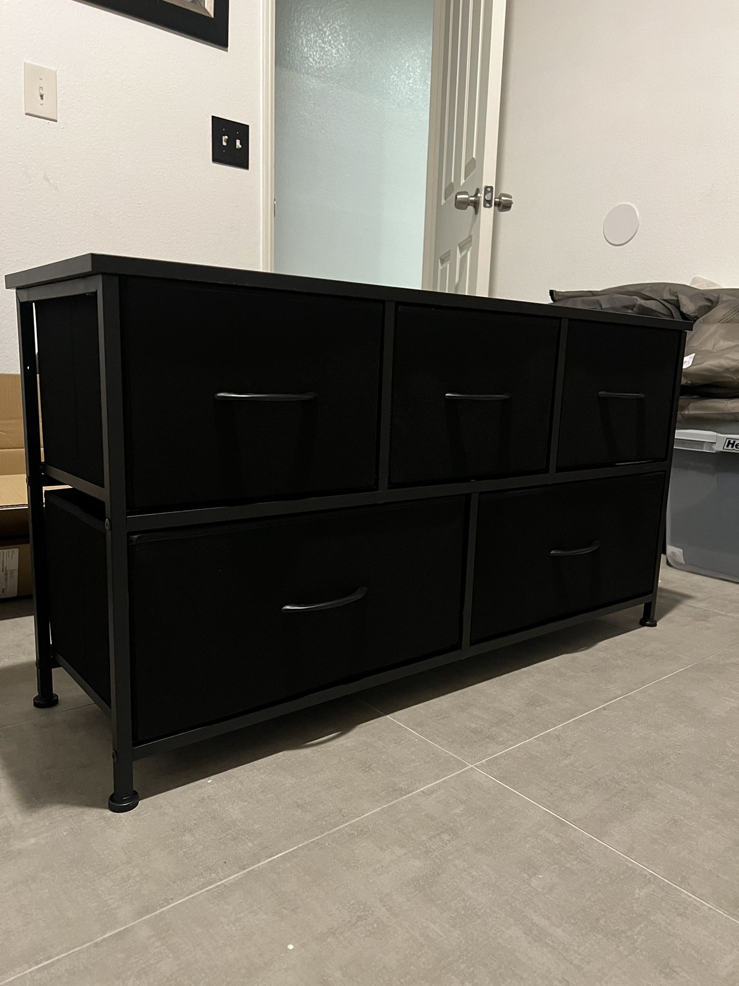 5 Drawer Dresser - Black