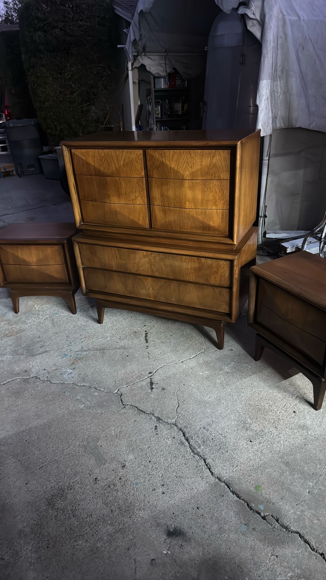 Mid Century Modern United Diamond Front Hi boy Dresser And Nightstands MCM