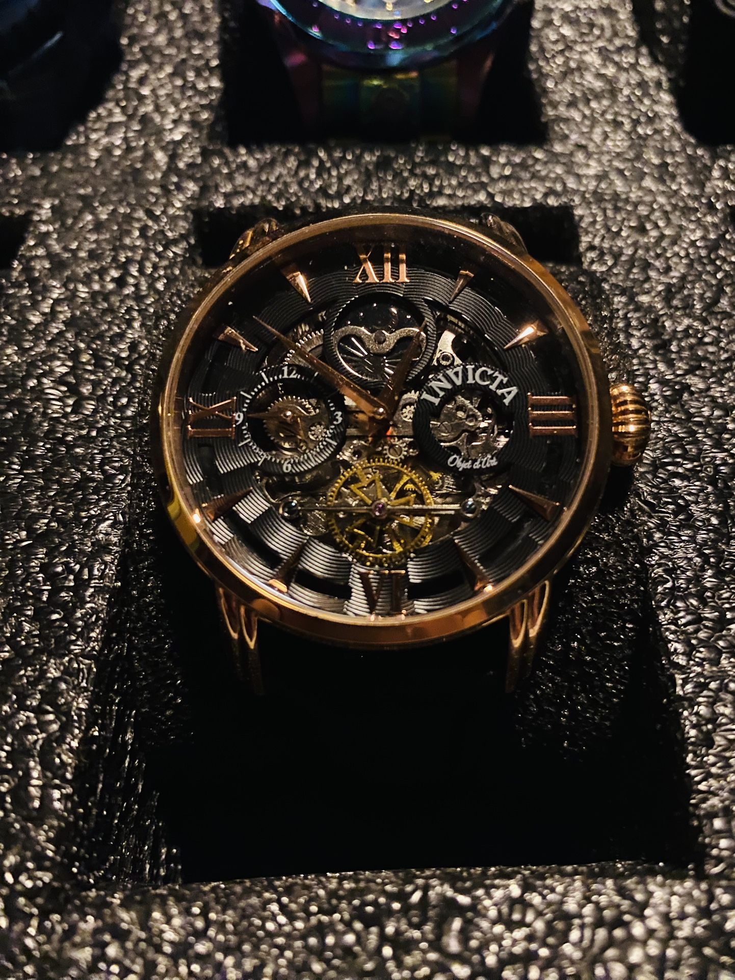 Invicta Objet d'Art automatic sketekon Men's leather band watch.
