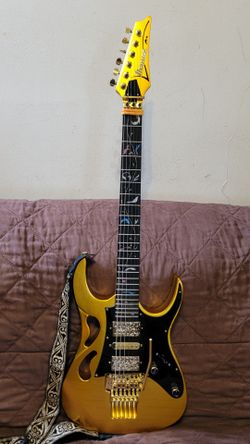 IBANEZ PIA3761 STEVE VAI SIGNATURE ELECTRIC GUITAR MADE IN JAPAN IN 2008 IN SUN DEW GOLD COLOR. COPYCAT
