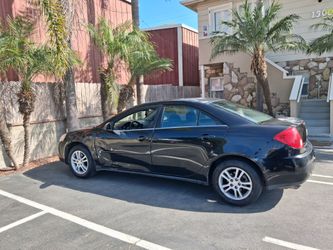 Pontiac g 6 4 door sedan