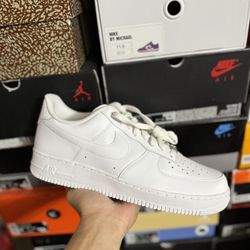 DS Nike Air Force 1 Low White size 11.5