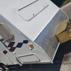 Cute Lil Camper Very Clean ❌Smoke Or Pets
