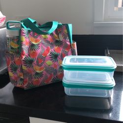 New with tags lunch Tote With 2 Lunch Boxes + matching Water Bottle