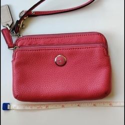Vintage Leather Coach Wristlet In Excellent Condition