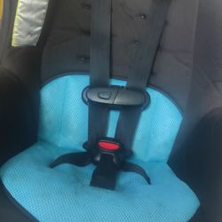 Evenflo Car Seat (2)