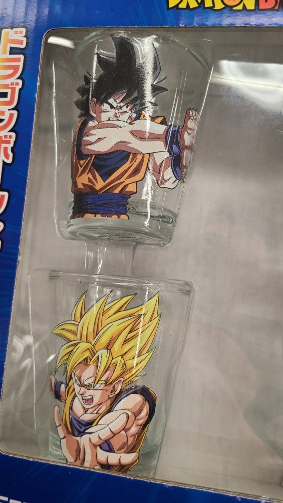 4 Dragon Ball Z Goku And Vegeta Shot Glasses