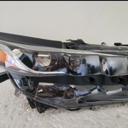 2017 2018 2019 2020 2022 TOYOTA PRIUS PRIME RIGHT SIDE HEADLIGHT LED OEM