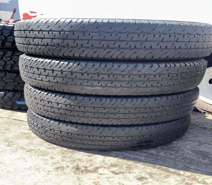 LT 265 70 18 MICHELIN LTX A/T- 2 SET OF 4 USED