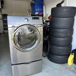 DRYER WITH BOTTOM DRAWER