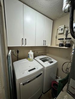 LG Washer/Dryer Set - Clean and ready for pickup !