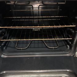 Electric Stove And Free Microwave 