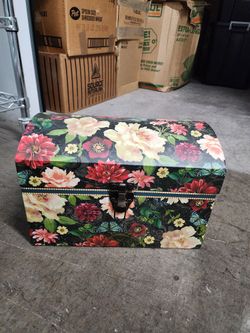 Decorative Storage Chest