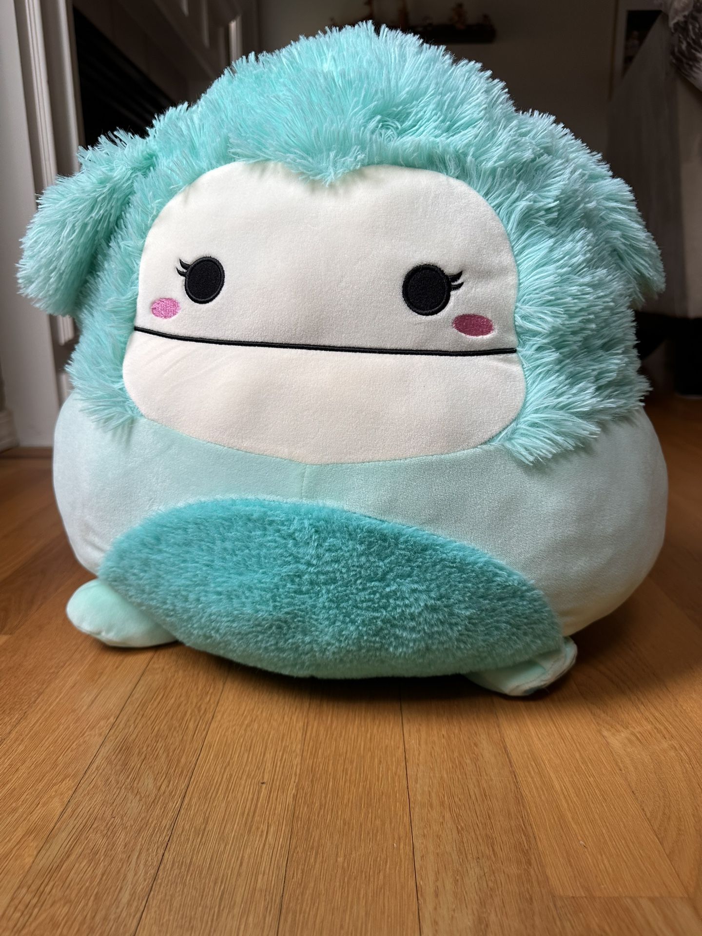 Squishmallow Yeti