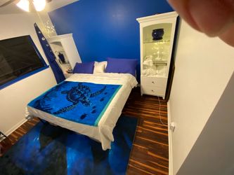 King size bed. only $60