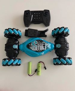 Gesture Control RC Stunt Drift Car w/ Remote & Hand Controller