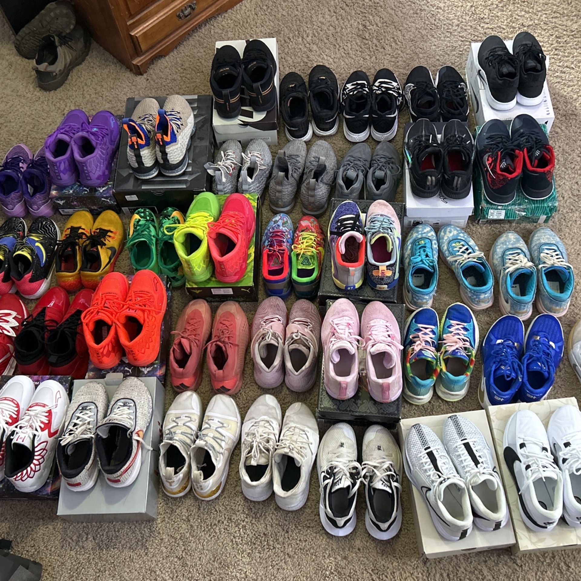 Basketball Shoes for sale.