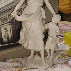 Vintage Statue Called The Goddes