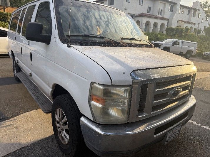 2011 Ford E-350