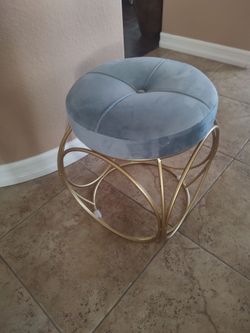 Blue velvet vanity stool gold steel base $15.00 see my other offers must pick up cash only no holds
