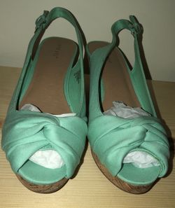 Size 11M Nine West wedges