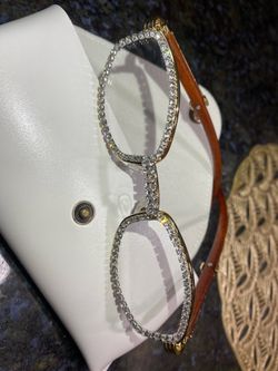 Executive eyewear, lamb diamond stones, yellow gold