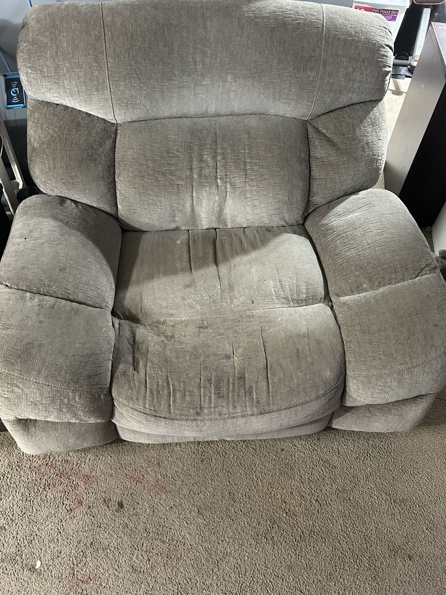 Free 2 Oversized Recliners 